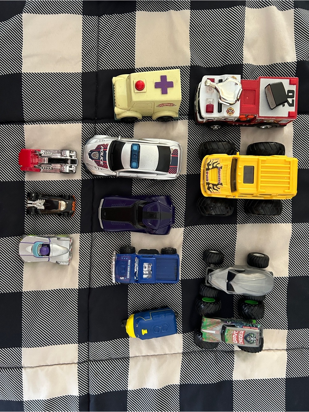 Multi-Color Kids Vehicle Lot
